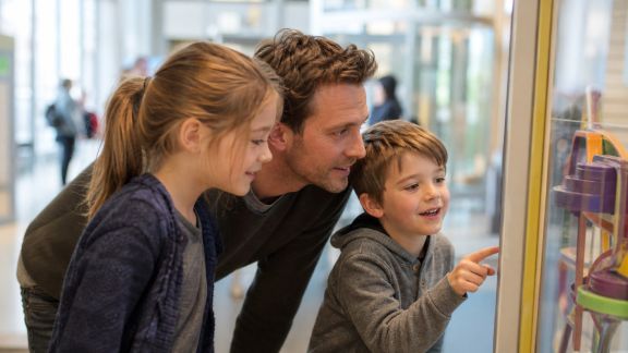 Préparer une visite de musée adaptée aux enfants : astuces faciles
